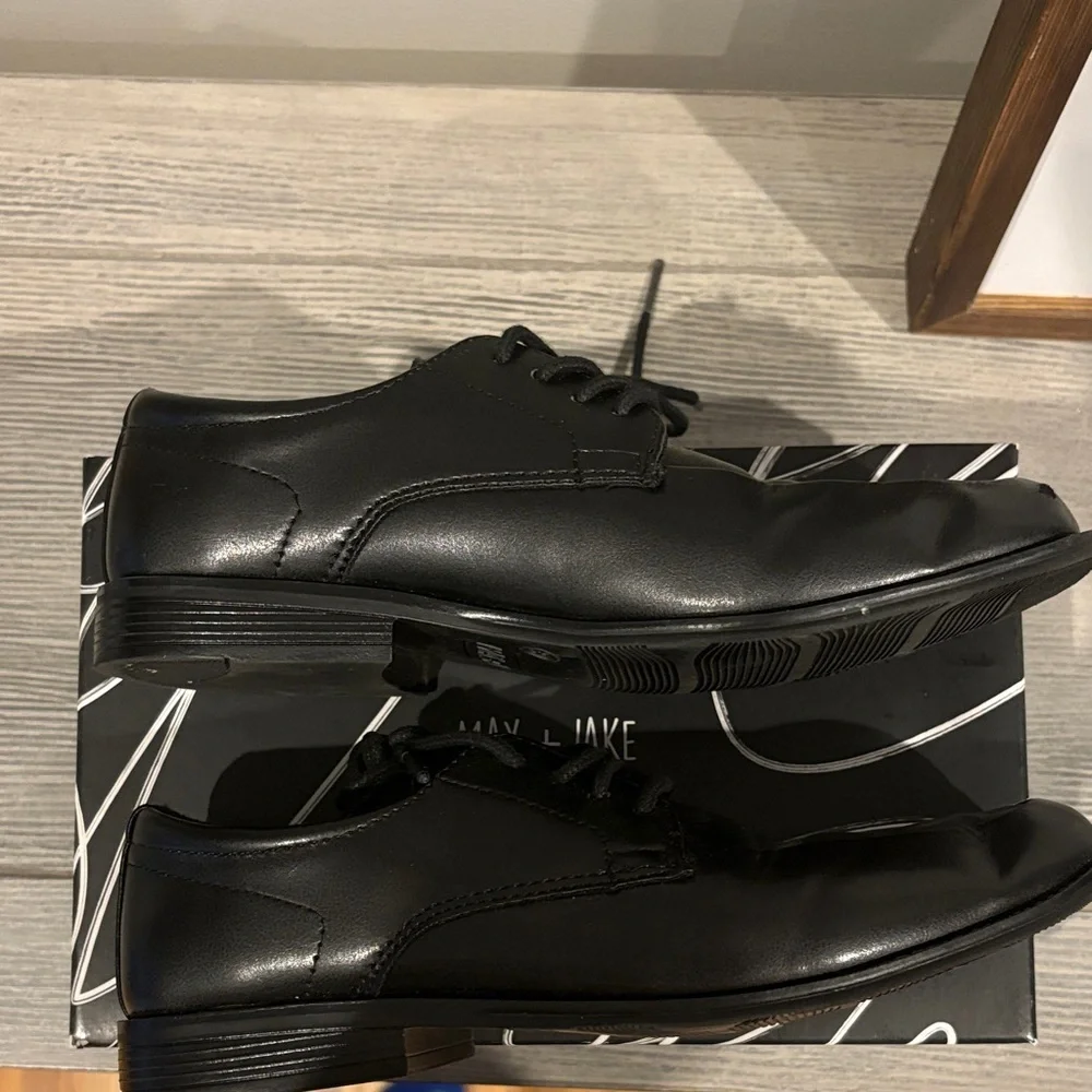 Max and Jake Black kids Dress Shoes
